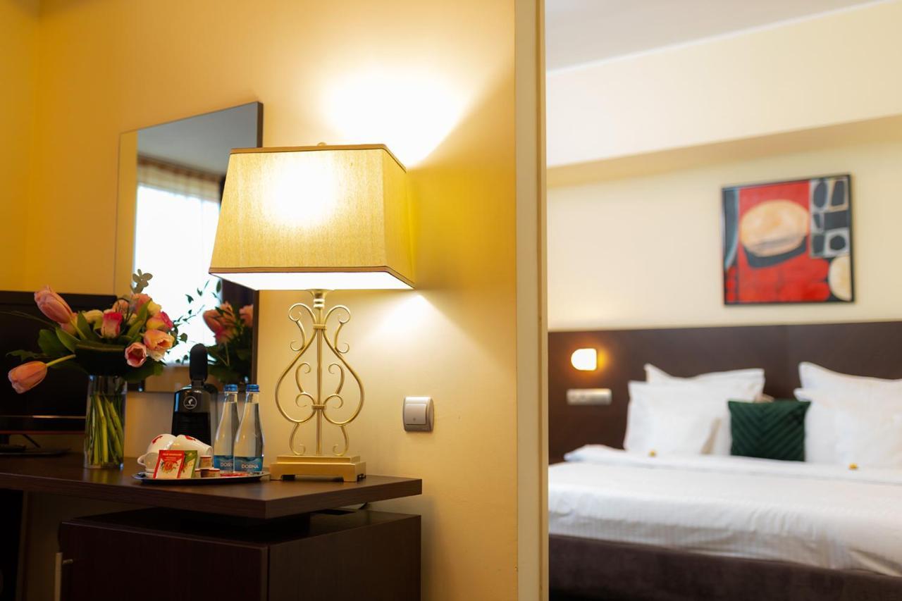 Hotel Terra Balneo Galaţi エクステリア 写真