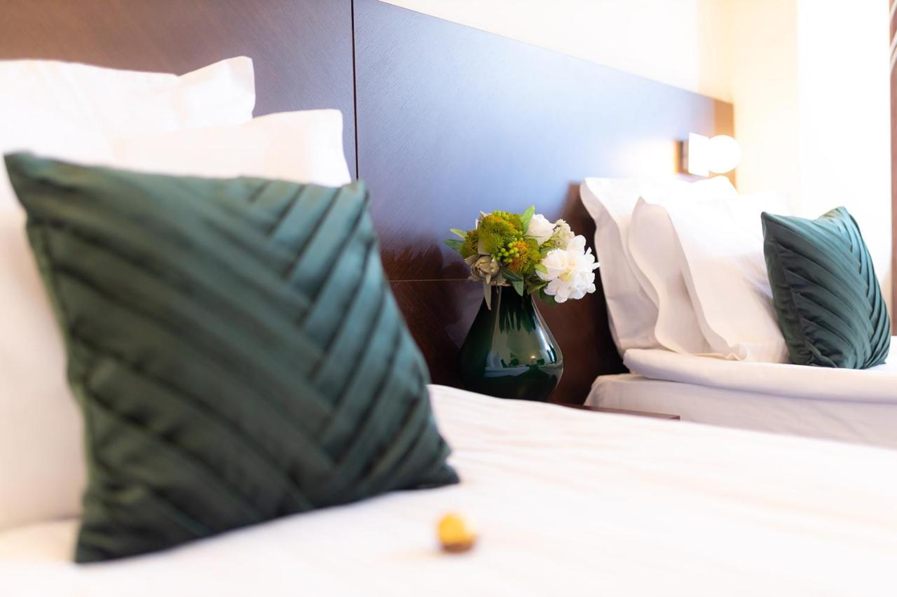 Hotel Terra Balneo Galaţi エクステリア 写真