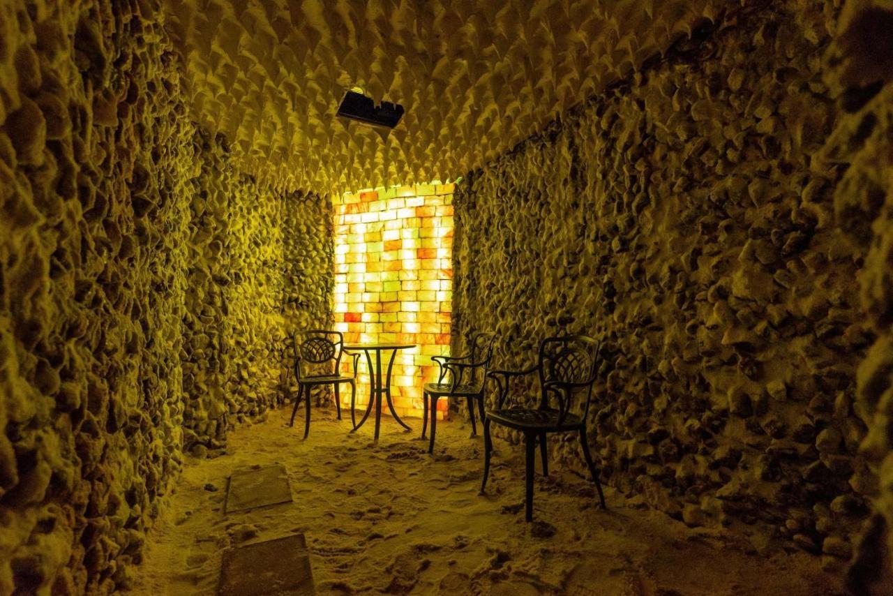 Hotel Terra Balneo Galaţi エクステリア 写真