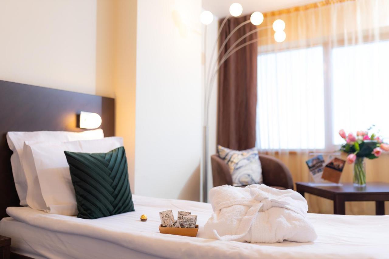 Hotel Terra Balneo Galaţi エクステリア 写真