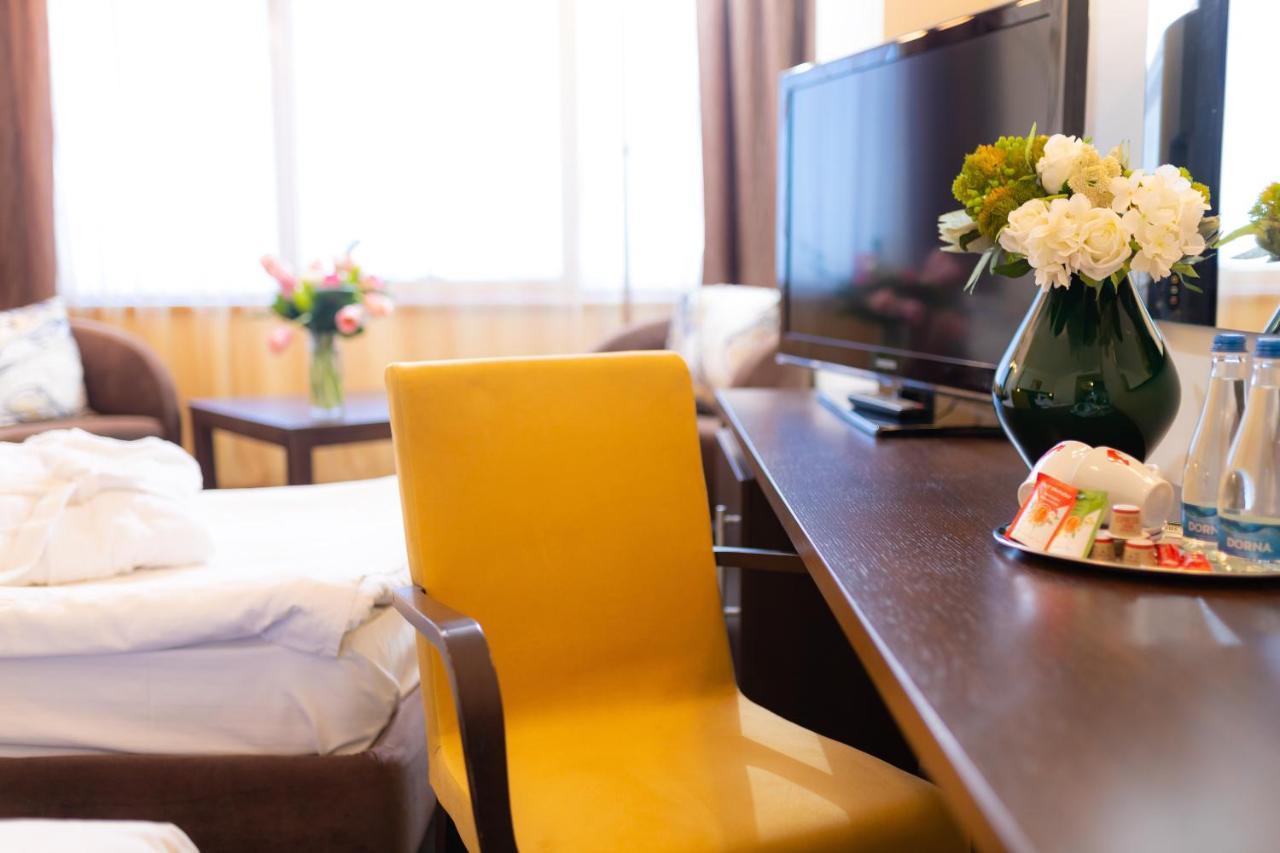 Hotel Terra Balneo Galaţi エクステリア 写真