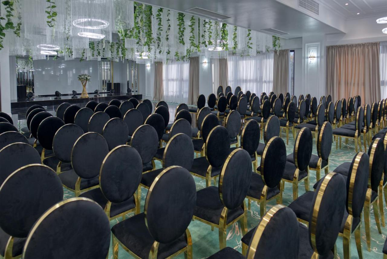 Hotel Terra Balneo Galaţi エクステリア 写真