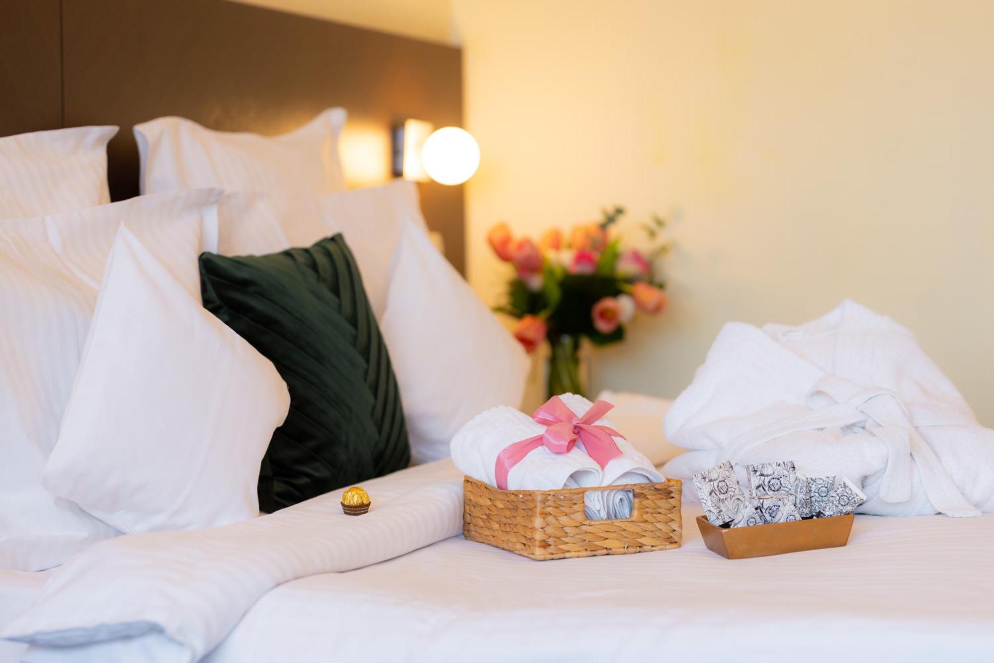 Hotel Terra Balneo Galaţi エクステリア 写真